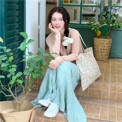 摆摊后，全城大哥都来给我打下手